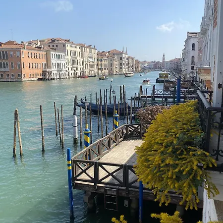 Honeymoon On Grand Canal Venedig