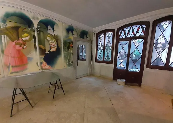 Honeymoon On Grand Canal 3*